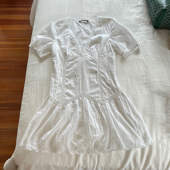 Zara Dresses & Skirts - Zara embroidered white mini dress